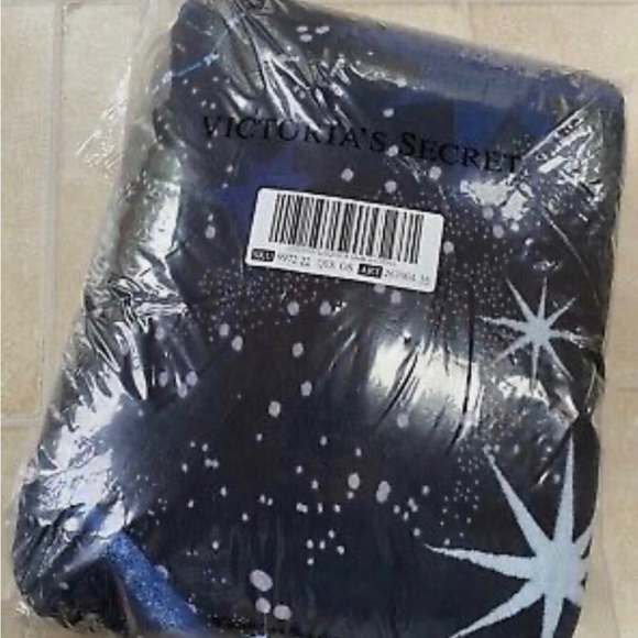 Victoria Secret Sherpa Blanket Celestial Moon & Stars New In Package (last one) - Picture 3 of 3
